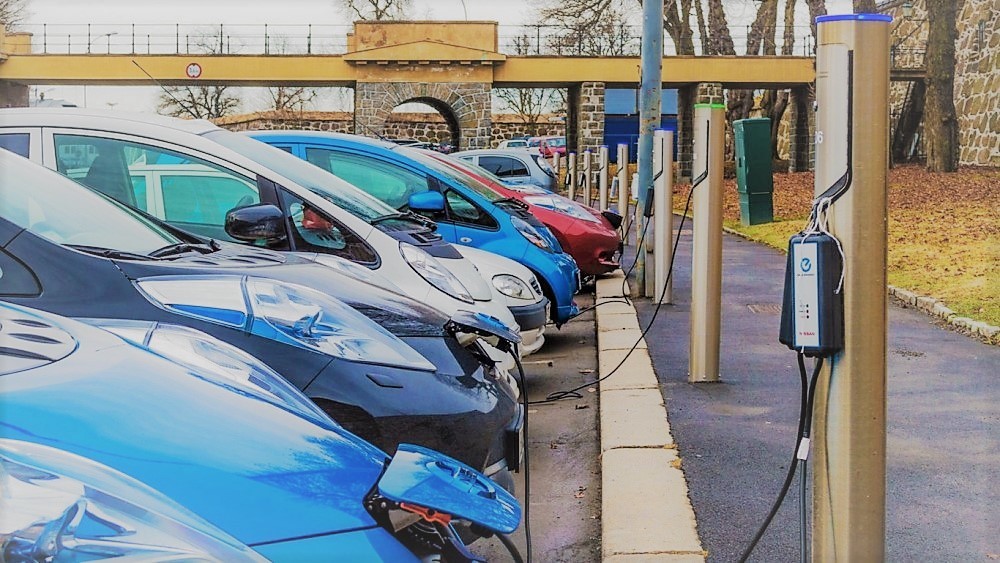 ¿Puede la red eléctrica actual soportar el incremento de consumo con los coches eléctricos?